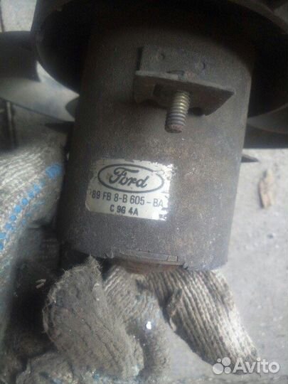 Вентилятор радиатора Ford Escort 6 95-00