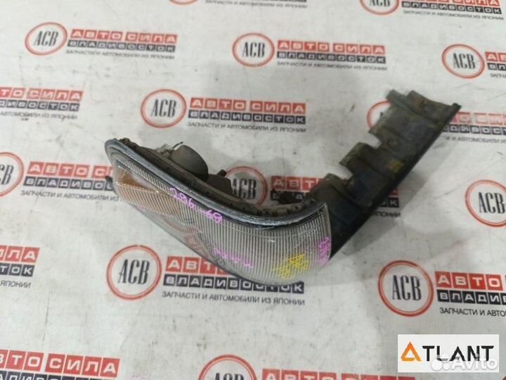 Габарит правый mitsubishi delica