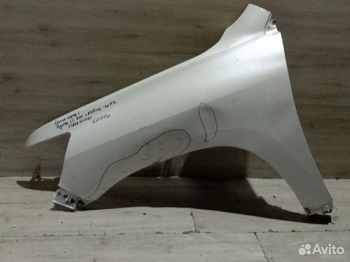 Крыло Toyota Land Cruiser 200