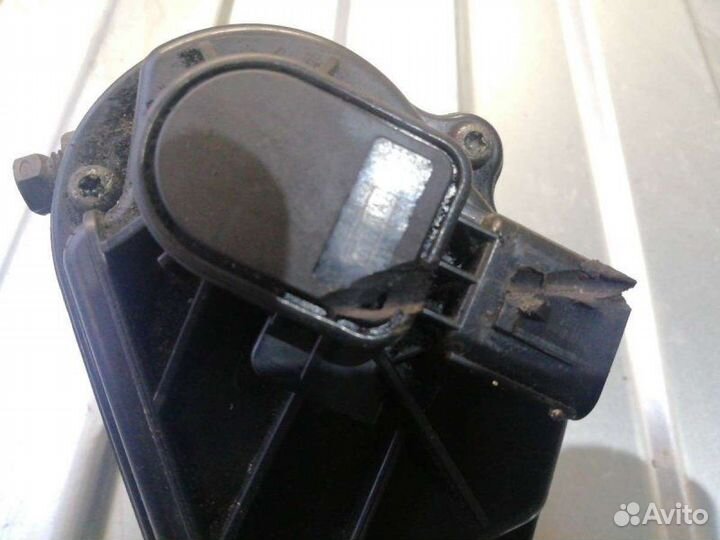 Дроссельная заслонка Ford Focus 2 1.6 2005