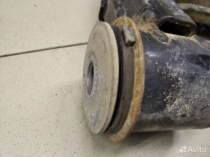 Рычаг передний нижний правый Hi Lux 2015