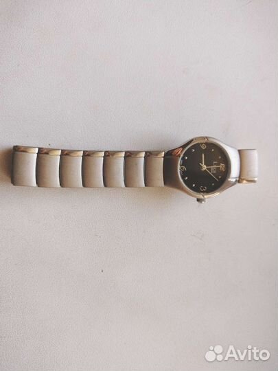 Часы кварцевые