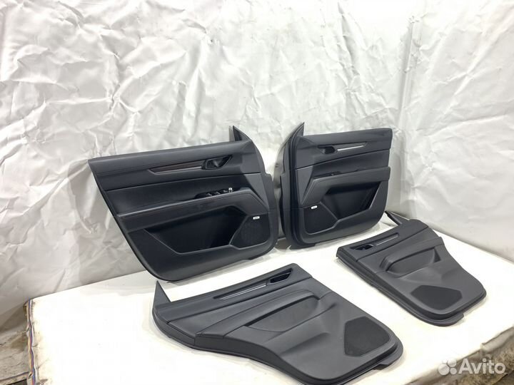 Обшивка двери Mazda CX-5 KF