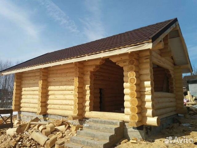 Псковские срубы. Дом из окоренного бревна проекты. Баня из сруба с выносом. Проекты домов в калязине. Сруб бани.