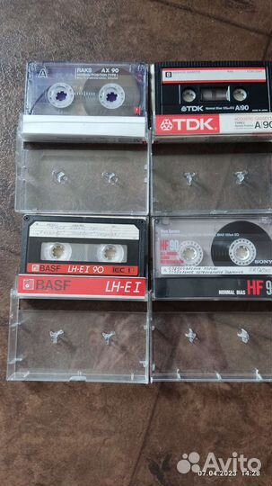 Аудиокассеты,12 штук