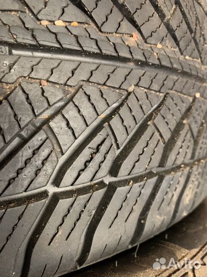 Goodyear UltraGrip 8 Performance 245/45 R18 100V