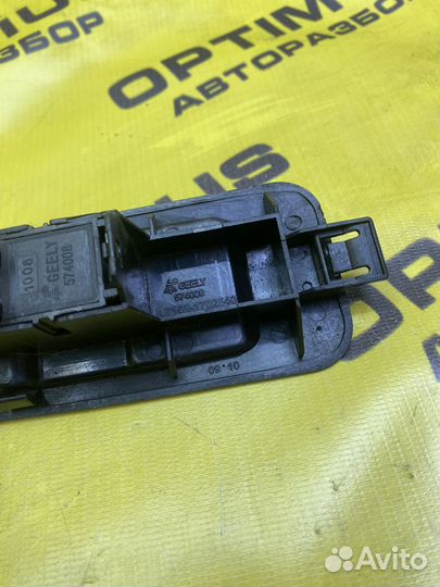 Кнопка стеклоподъемника передняя правая Geely MK