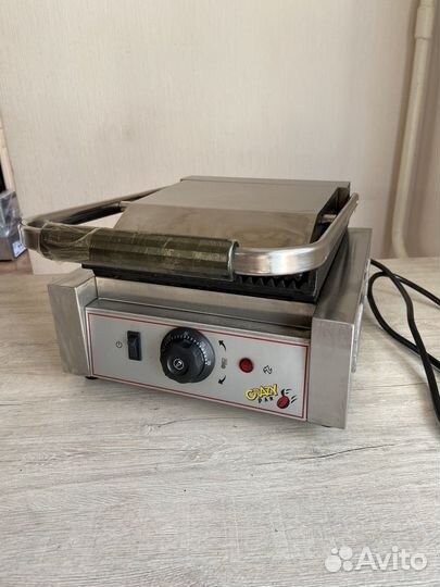 Гриль контактный прижимной
