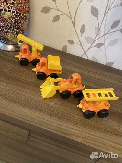 Набор из 4 машинок Нордпласт