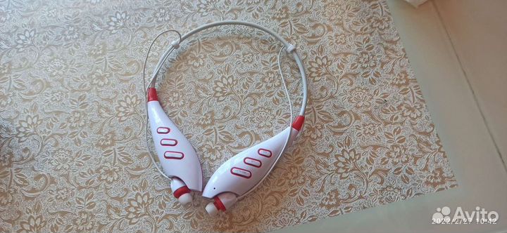 Беспроводные наушники LG