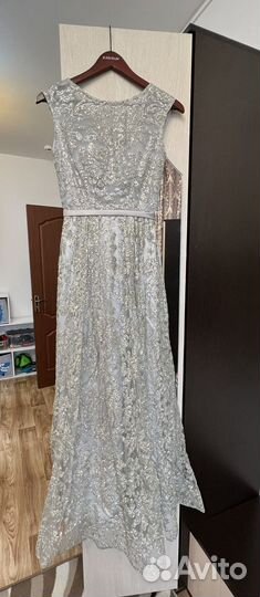 Продаю платье