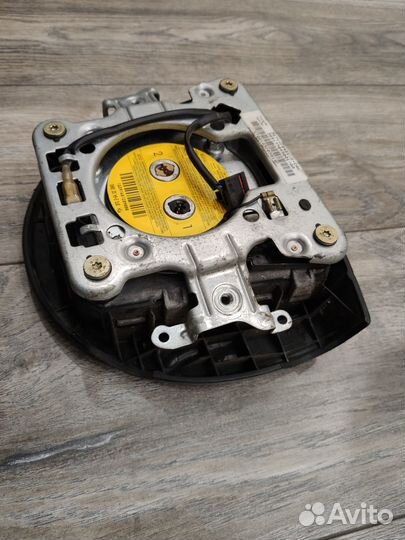 Подушка безопасности AirBag в руль Форд Мондео 3