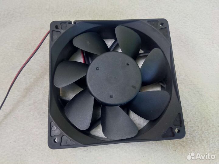 Кулер для майнинг фермы DC12v 1.5-4.8a120-120 4pin