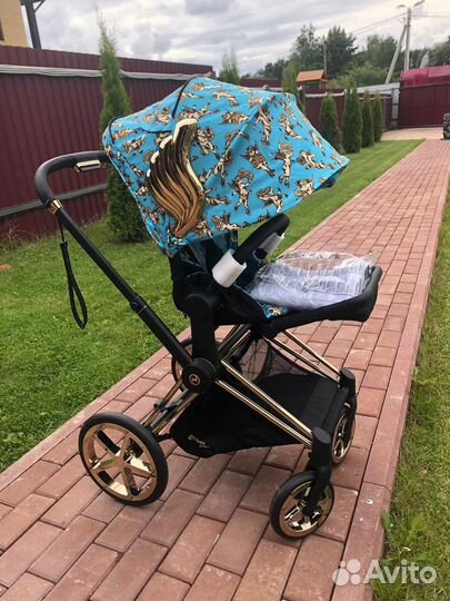 Коляска 3 в 1 Cybex Priam Jeremy Scott Cherubs
