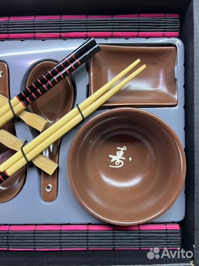 Набор посуды для суши и роллов