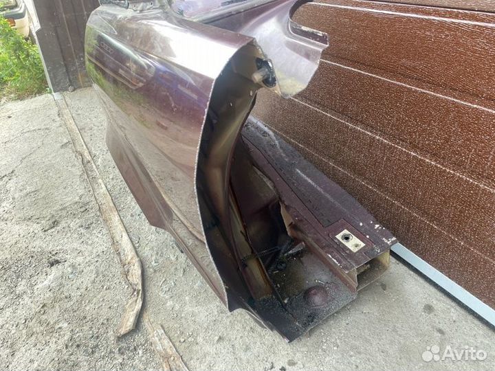 Крыло заднее левое Audi 80 B4 1994