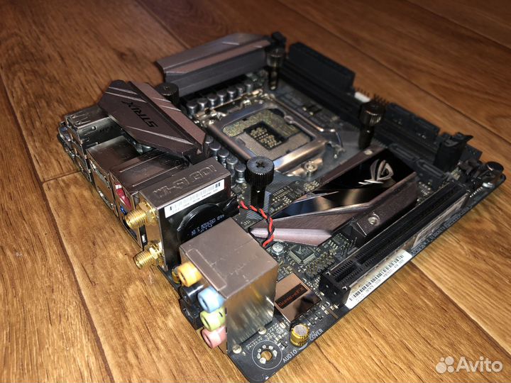 Материнская плата Asus ROG Strix Z270I Gaming