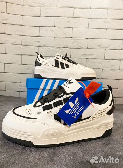Кроссовки adidas