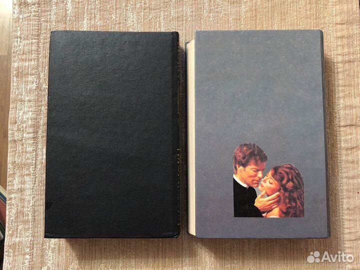 Другой мужчина. Поющие в терновнике Маринина