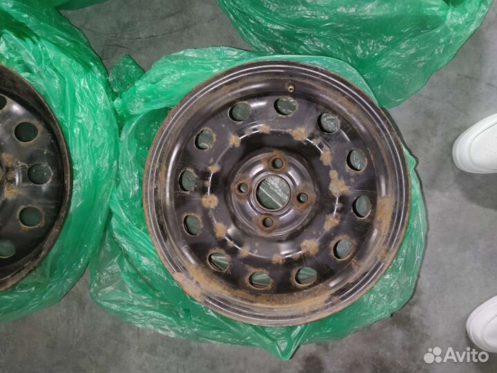 V Диск колесный r15 Hyundai Solaris 1