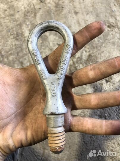 Буксировочный крюк Audi A6 C6