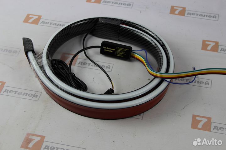 Лип спойлер со стоп сигналом универсальный Новый