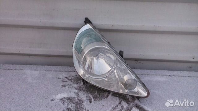 Фара правая Honda Fit