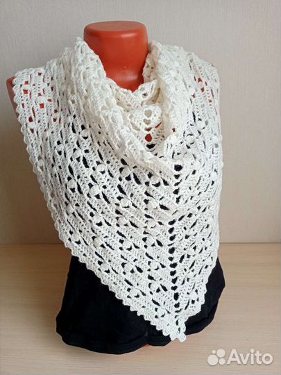 Бактус из мягкой ангоры