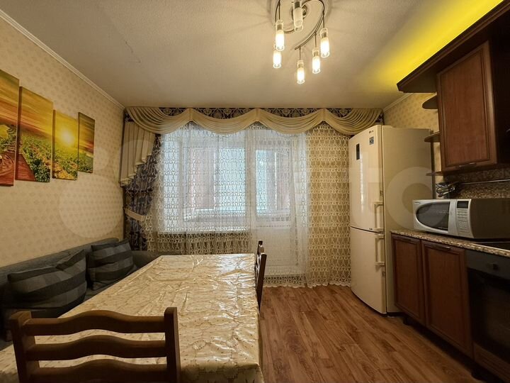 1-к. квартира, 42 м², 10/10 эт.