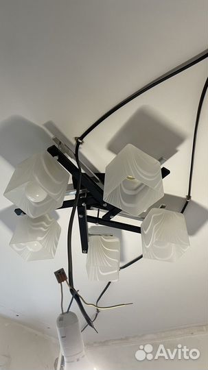 Люстра в хорошем состоянии