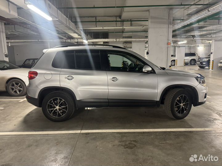 Volkswagen Tiguan 2.0 AT, 2011, 192 000 км