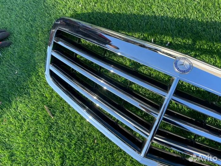 Решетка радиатора Mercedes-Benz E-Class W212