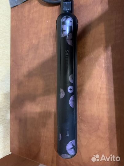 Утюжок-выпрямитель для волос Philips