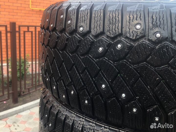 Gislaved Nord Frost 200 215/55 R17