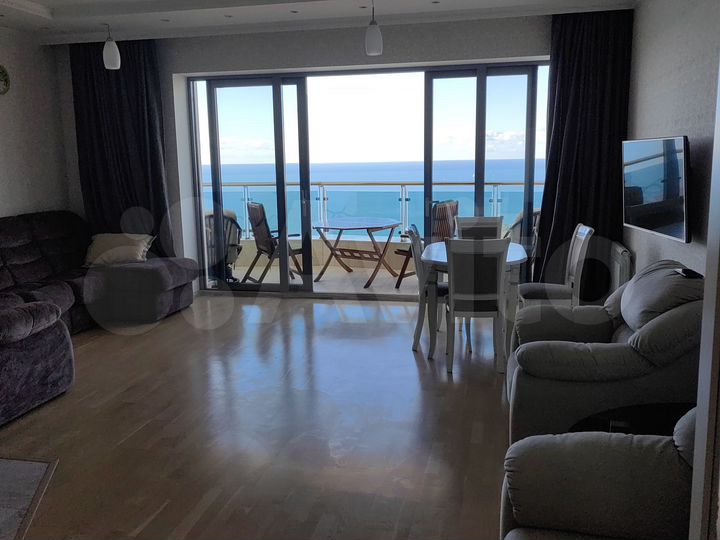 3-к. квартира, 132 м², 15/24 эт.