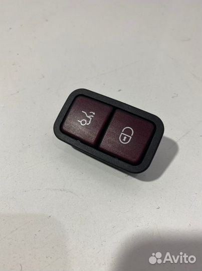 Кнопка задняя Mercedes-Benz S-Class W221 M272.974