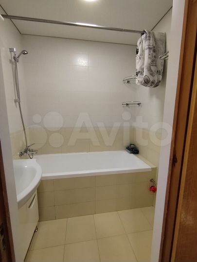 2-к. квартира, 75 м², 4/4 эт.