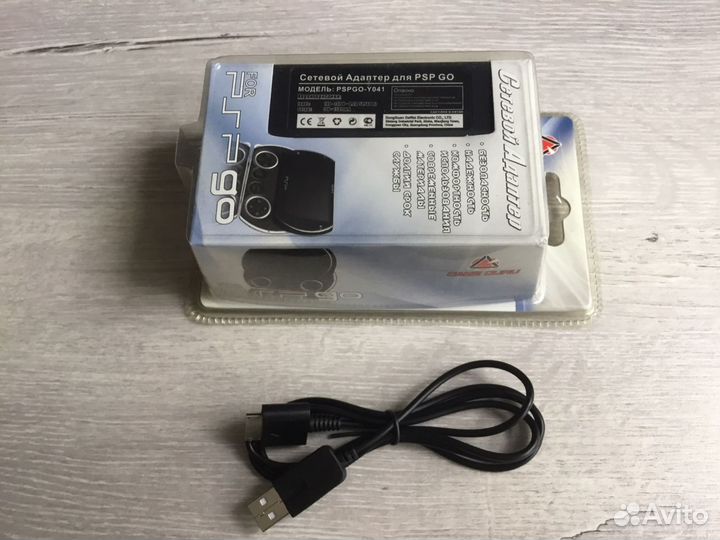 Зарядка от сети для PSP GO