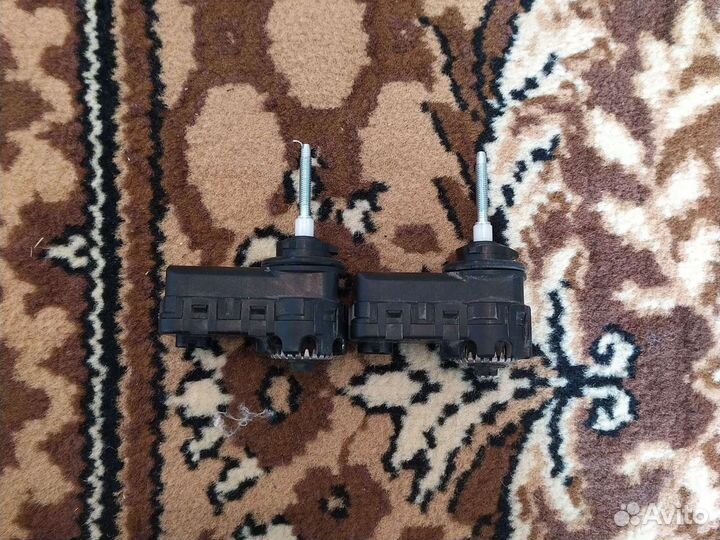 Kia Rio IV Корректор фар