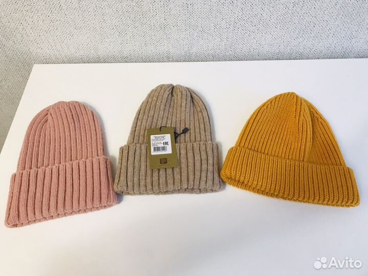 Шапка демисезонная женская