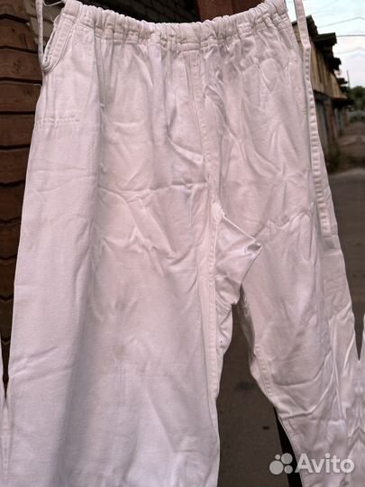 Кимоно для занятия боевыми искусствами