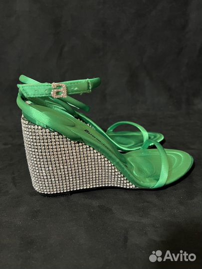 Босоножки женские 37 размер на каблуке