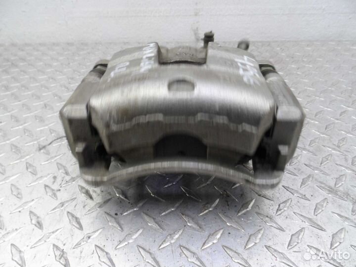 Суппорт передний левый Chevrolet Malibu 9 23366268