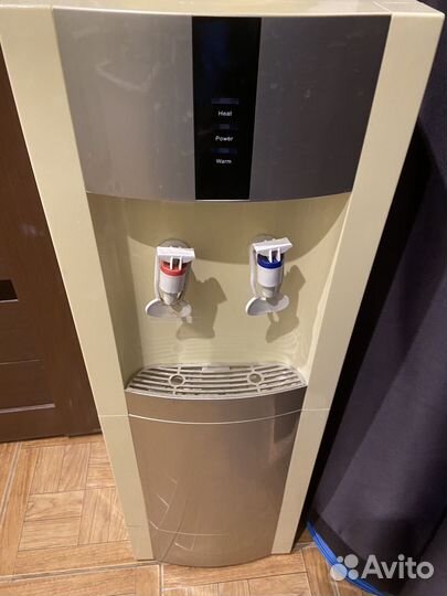 Кулер для воды напольный, б/у