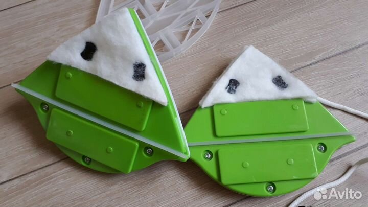 Магнитная щетка для мытья стекол