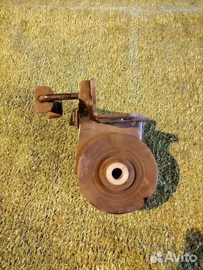 Опора двигателя (подушка двс) левая LC62-39-070D M