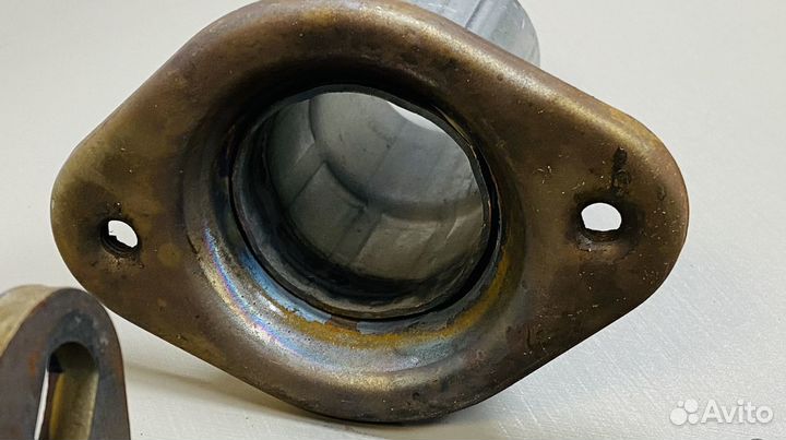 Демпферное соединение для глушителя