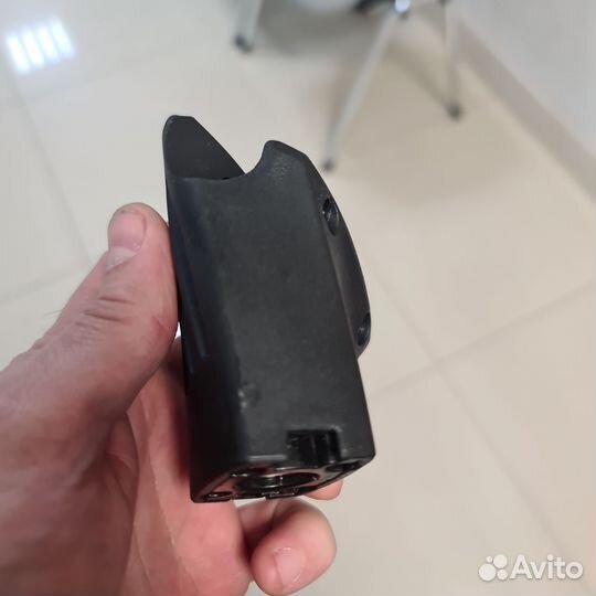 Держатель вилки переднего колеса коляски Carrello