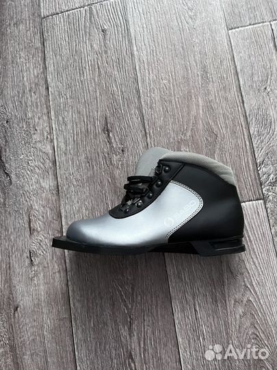 Лыжные ботинки 37 размер