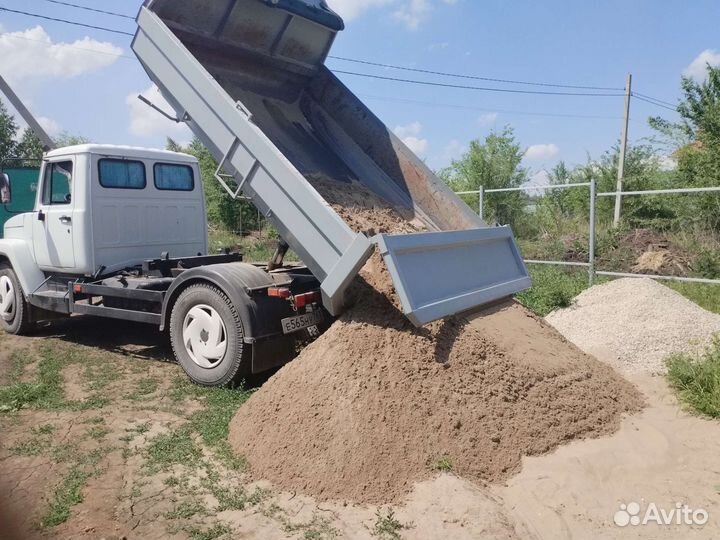 Доставка песка/щебня/чернозема.от 1т